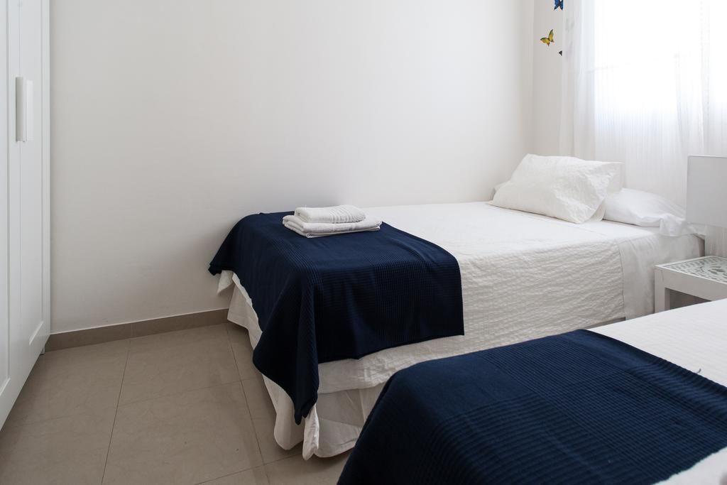 Apartamentos Diaber San Leandro Sevilla Szoba fotó